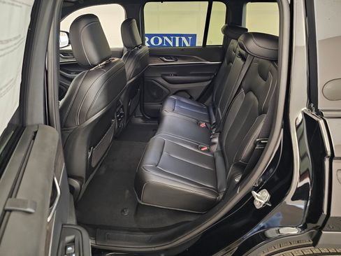 New 2025 Jeep Grand Cherokee Limited w/ Luxury Tech Group II image 47