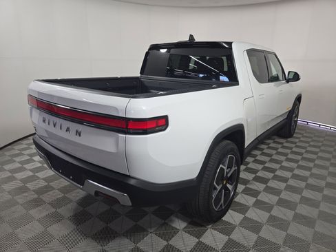 Used 2022 Rivian R1T Adventure image 5