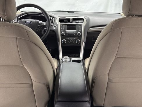 Used 2018 Ford Fusion S image 31