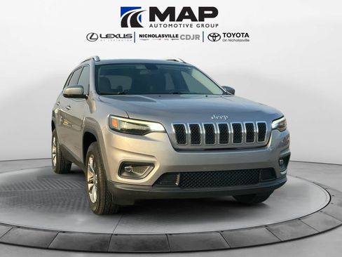 Used 2020 Jeep Cherokee Latitude Plus w/ Cold Weather Group image 7
