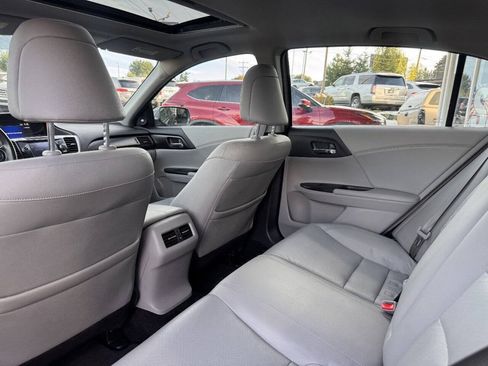 Used 2015 Honda Accord EX-L image 24