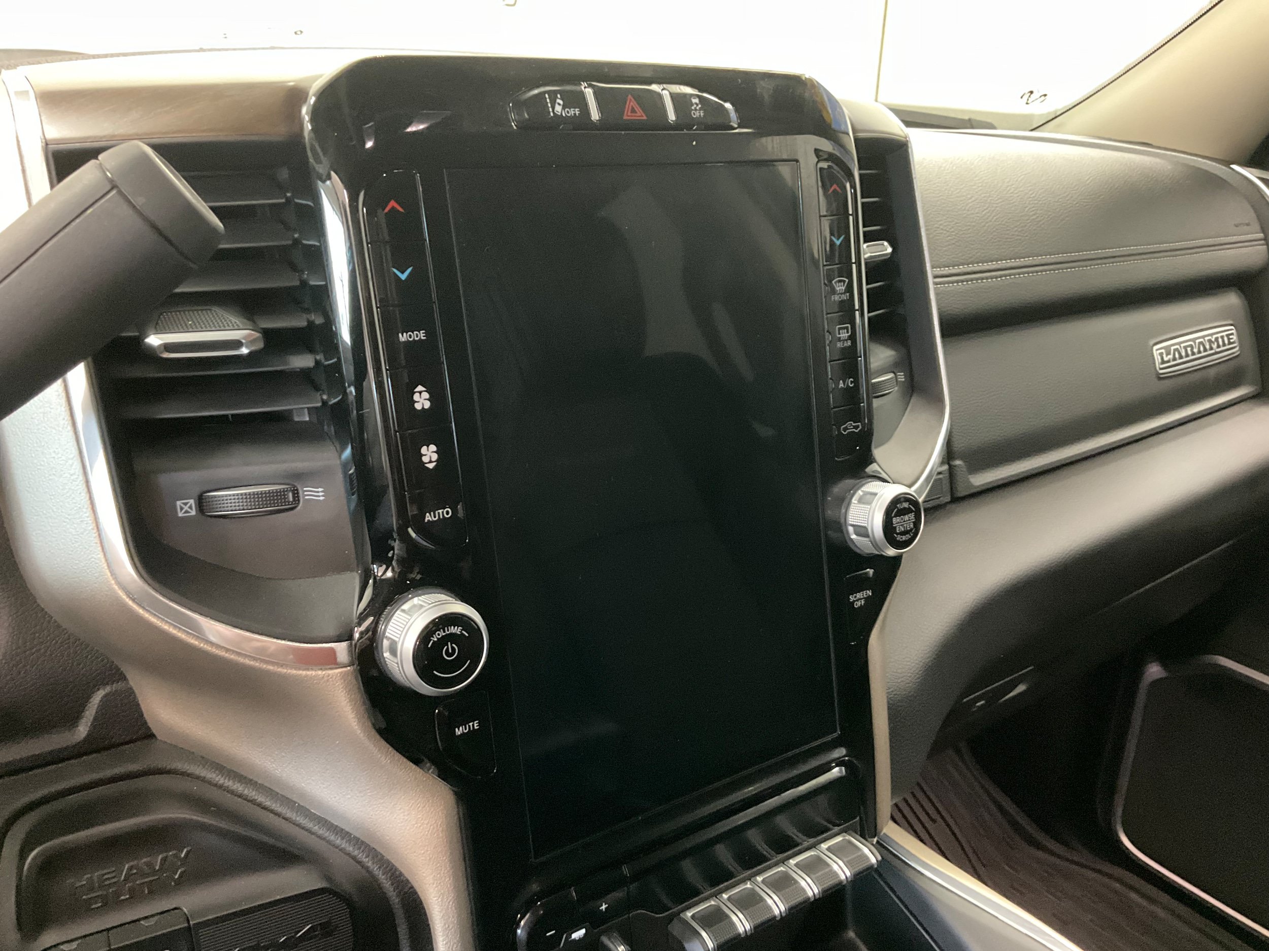 Used 2024 RAM 3500 Laramie w/ Safety Group AWD/4WD image 14