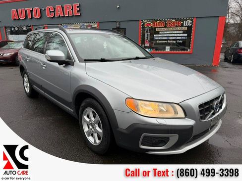 Used 2010 Volvo XC70 3.2 image 1