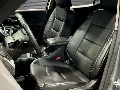 Used 2024 GMC Terrain SLT w/ LPO, Floor Liner Package FWD image 20