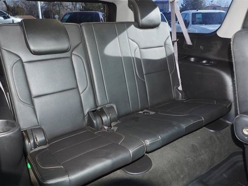 Used 2017 Chevrolet Suburban Premier image 18