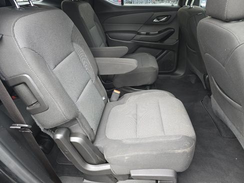 Used 2023 Chevrolet Traverse LT FWD image 29