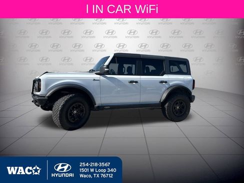 Used 2022 Ford Bronco Wildtrak image 15