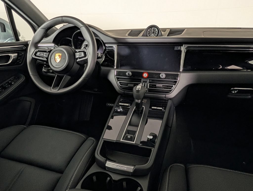 New 2026 Porsche Macan AWD/4WD image 22