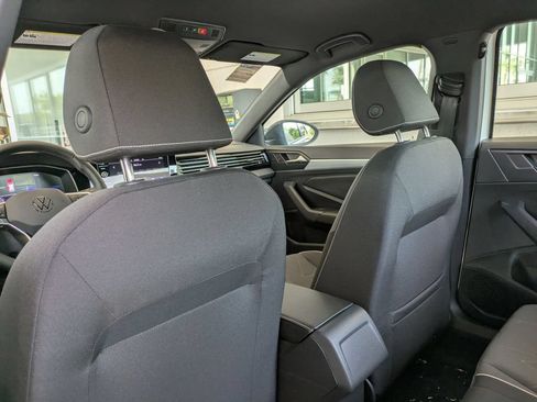 Certified 2025 Volkswagen Jetta Sport FWD image 19