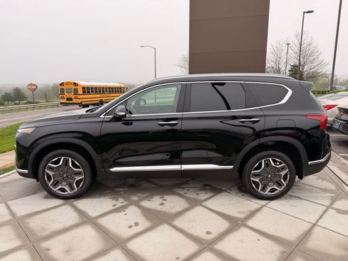 Used 2023 Hyundai Santa Fe Limited image 2