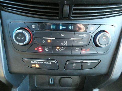 Used 2019 Ford Escape SE image 23