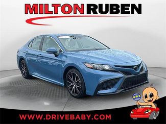 Used 2023 Toyota Camry SE image 1