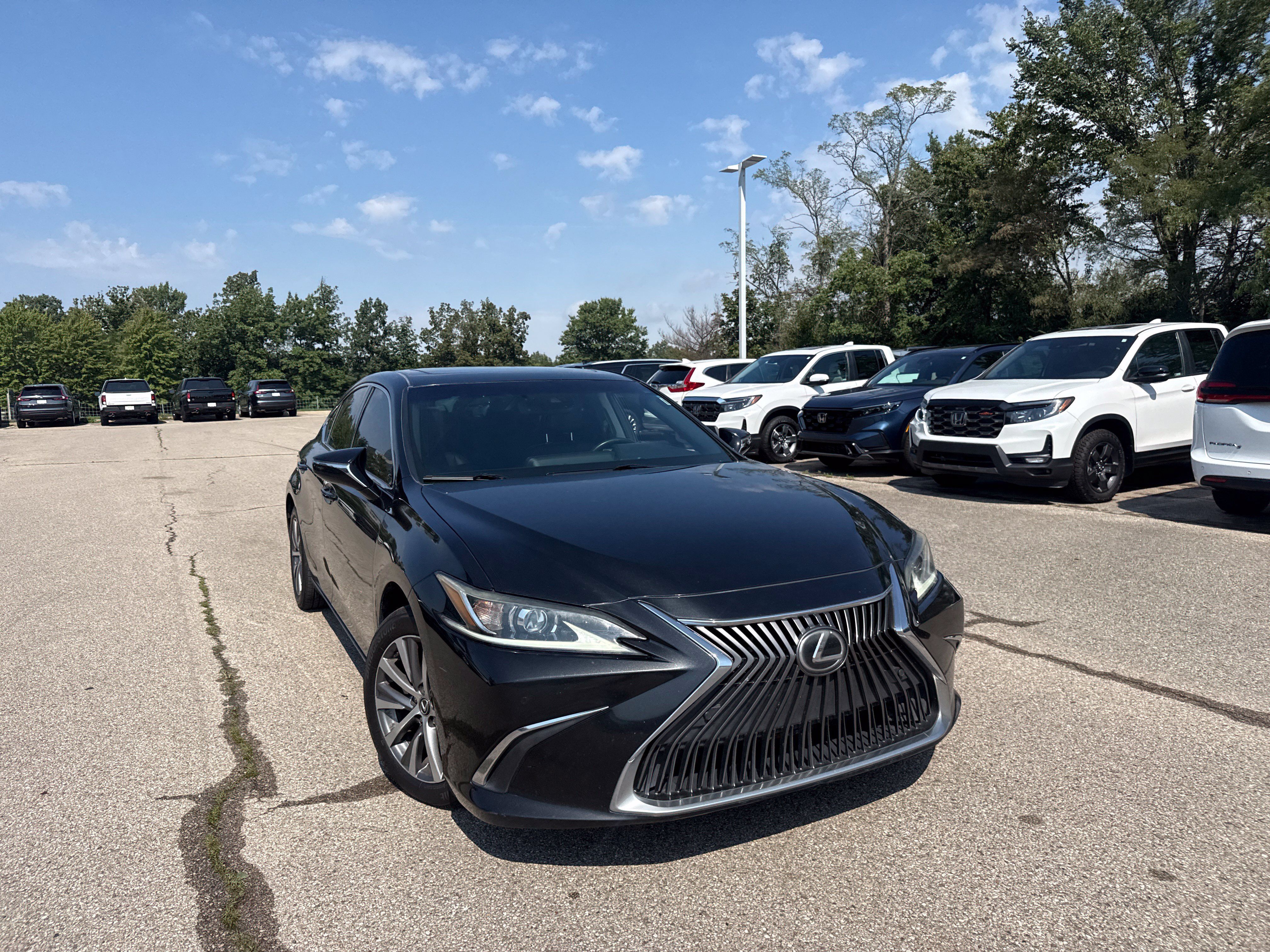 Used 2019 Lexus ES 350 w/ Premium Package FWD image 23