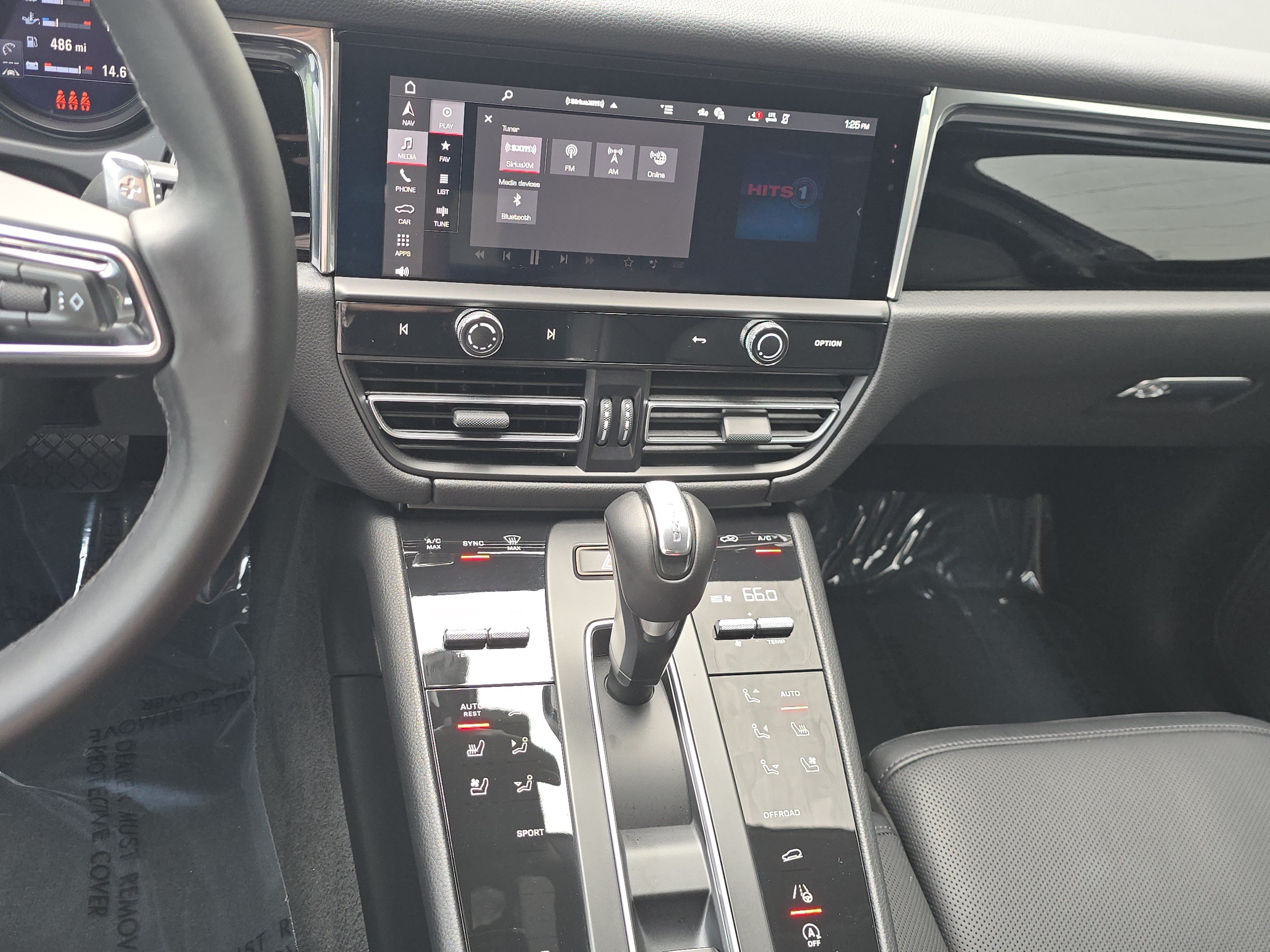 Certified 2026 Porsche Macan AWD/4WD image 27