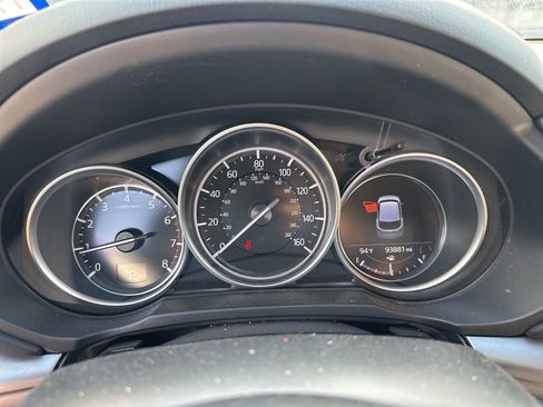 Used 2021 MAZDA CX-5 Touring FWD image 11