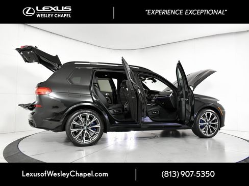 Used 2022 BMW X7 M50i w/ Luxury Seating Package image 14