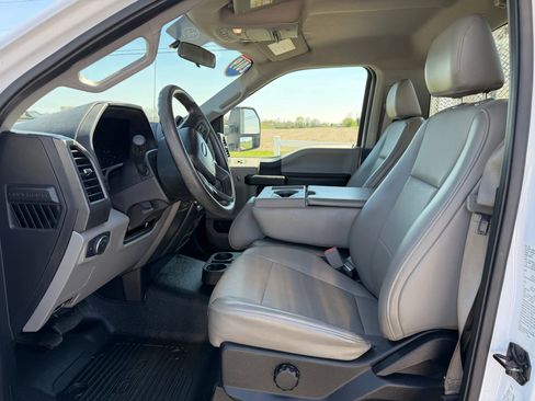Used 2019 Ford F450 XL w/ XL Value Package image 14