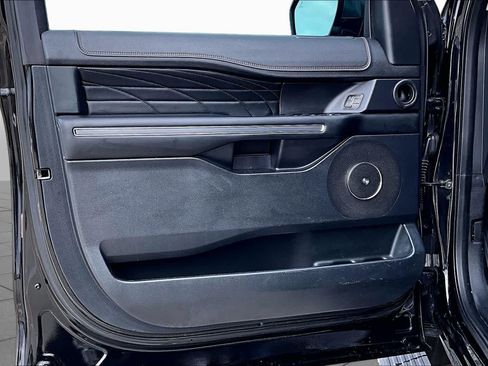 Used 2019 Ford Expedition Platinum RWD image 21