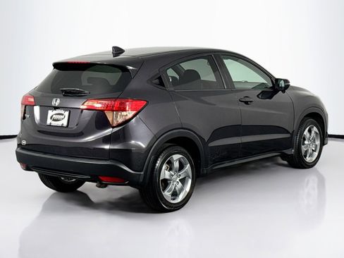 Used 2017 Honda HR-V EX image 11