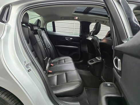 Used 2022 Volvo S60 B5 Inscription FWD image 16