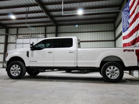 Used 2019 Ford F350 Lariat w/ Lariat Ultimate Package AWD/4WD image 6