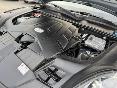 Used 2020 Porsche Cayenne AWD/4WD image 31