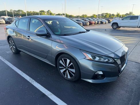 Used 2019 Nissan Altima 2.5 SL FWD image 4