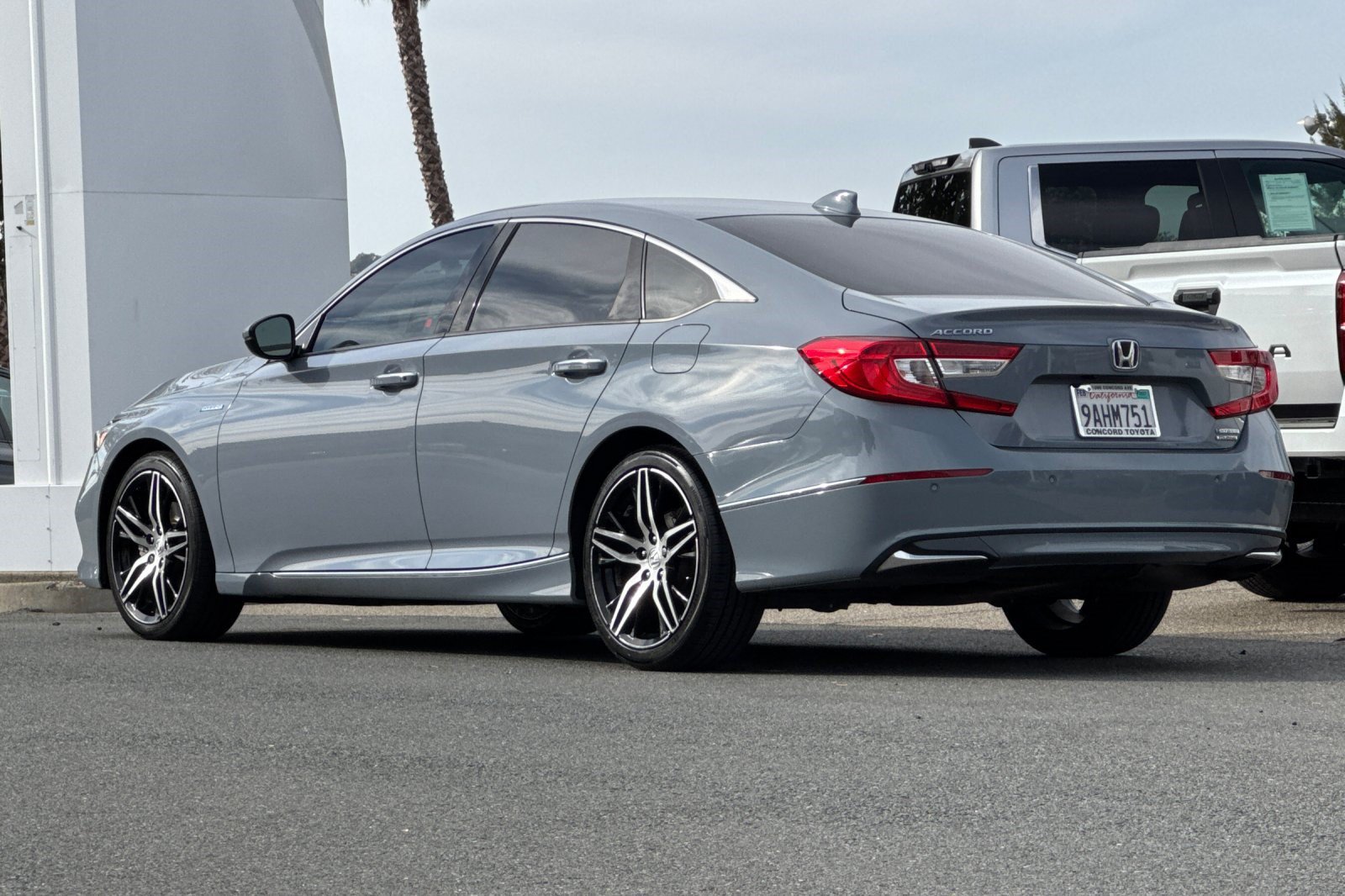 Used 2022 Honda Accord Touring image 3