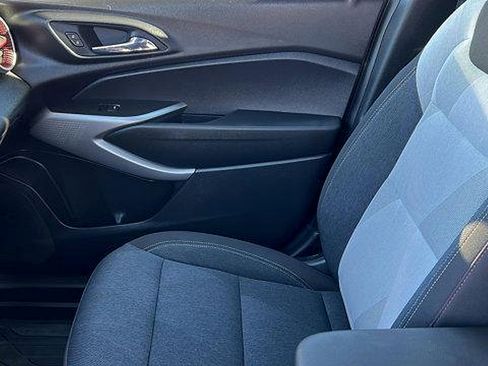 Certified 2024 Chevrolet Trax RS w/ Driver Confidence Package image 18