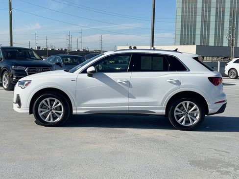 Certified 2025 Audi Q3 2.0T Premium w/ Convenience Package image 2