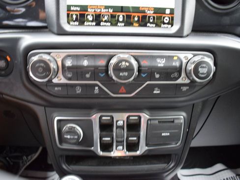 Used 2023 Jeep Wrangler Unlimited Sport AWD/4WD image 27