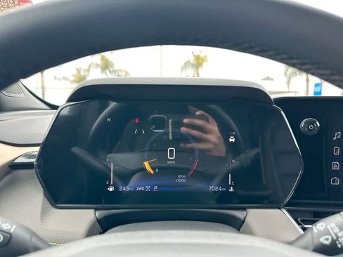 Used 2024 Chevrolet TrailBlazer ACTIV image 11