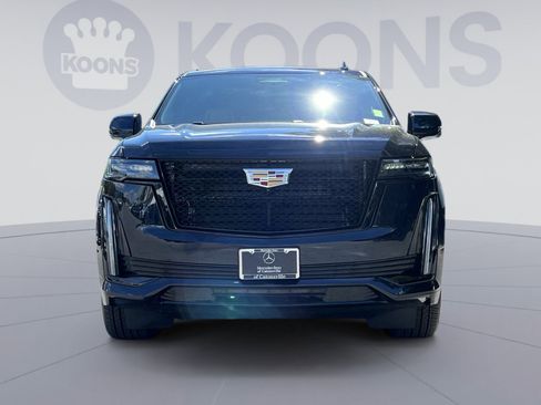 Used 2023 Cadillac Escalade Sport w/ Touring Package AWD/4WD image 4
