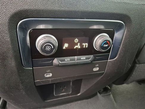 Used 2023 Chevrolet Tahoe LT image 12