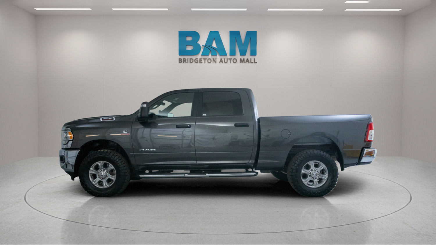 Used 2024 RAM 2500 Big Horn AWD/4WD image 4
