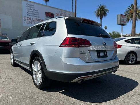 Used 2017 Volkswagen Golf Alltrack SEL image 15