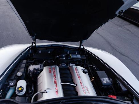 Used 2007 Chevrolet Corvette Convertible w/ Preferred Equipment Group image 37