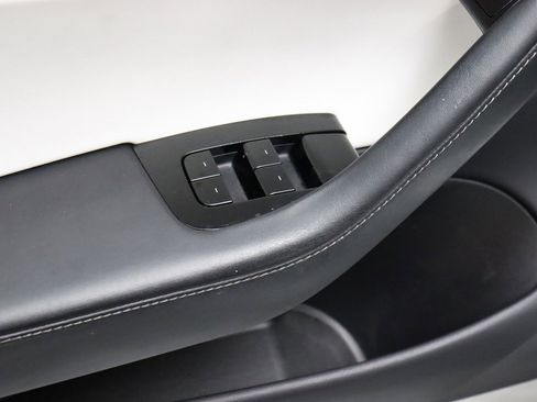 Used 2020 Tesla Model 3 Performance image 35
