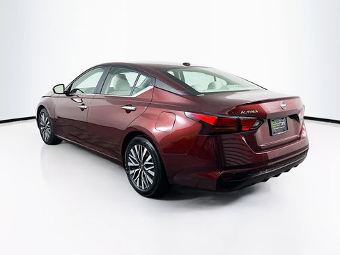 Used 2025 Nissan Altima 2.5 SV image 5