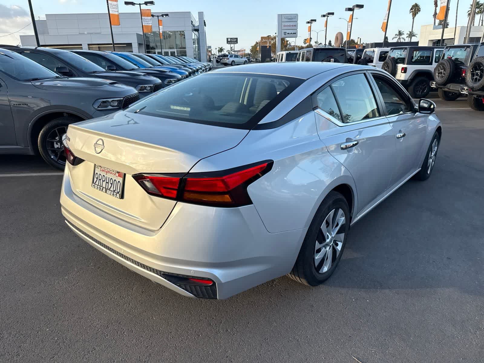 Used 2023 Nissan Altima 2.5 S FWD image 13
