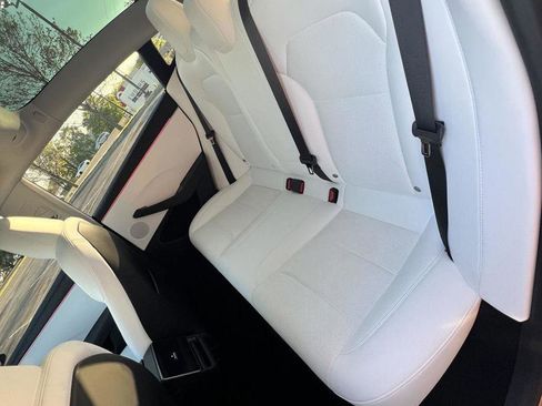 Used 2025 Tesla Model 3 Long Range image 8