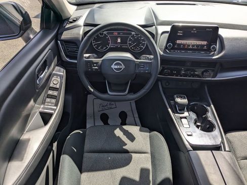 Used 2026 Nissan Rogue SV image 15