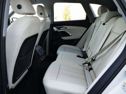 New 2025 Audi Q5 Premium image 26