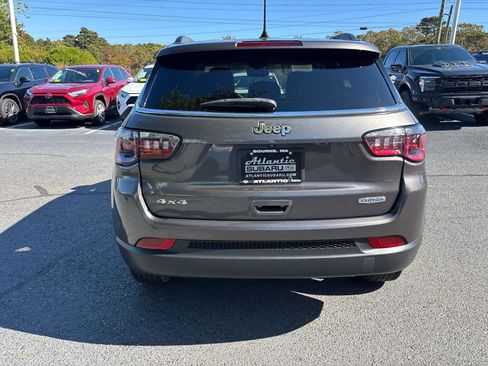 Used 2021 Jeep Compass Latitude w/ Convenience Group image 4