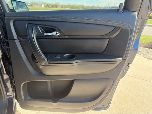 Used 2015 Chevrolet Traverse LT w/ Style and Technology Package image 31