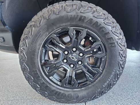 Certified 2024 Chevrolet Silverado 1500 ZR2 w/ Technology Package AWD/4WD image 34