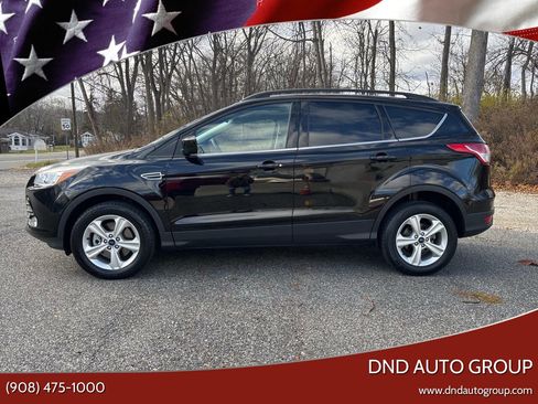 Used 2016 Ford Escape SE w/ Equipment Group 201A image 1