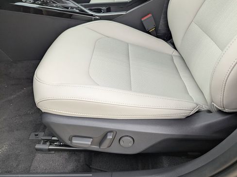 New 2026 Kia Niro EX FWD image 21