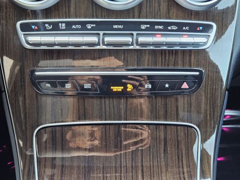 Certified 2020 Mercedes-Benz GLC 300 w/ Premium Package image 18