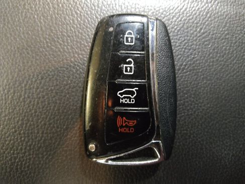 Used 2018 Hyundai Santa Fe Sport w/ 2.4L Tech Package 04 FWD image 32